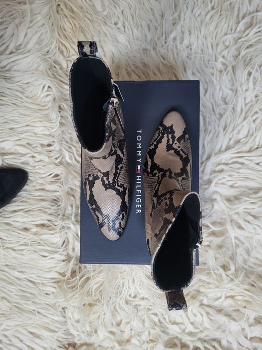 Нови дамски боти- TOMMY HILFIGER