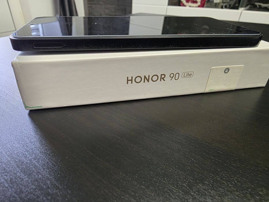 Honor 90 256b 8+5  ram
