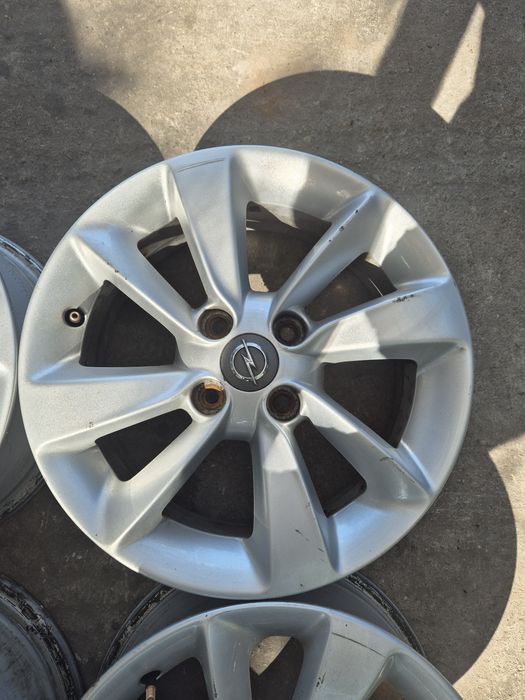 Jante R15 4x100 6J ET 39 CB 56,6 Opel Adam Astra G Astra H Combo Corsa A Corsa B Meriva Tigra Vectra A B  Chevrolet Aveo  Kalos  Spark Fiat Punto