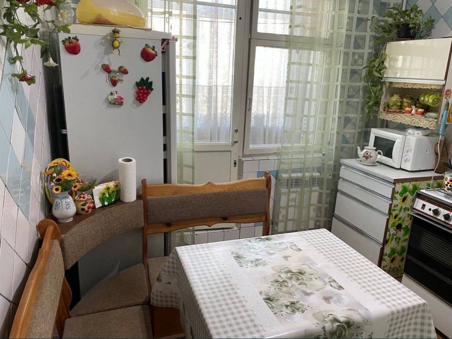 Срочно Продаётся Яккасарай Бабур 2/8/9 с мебелью техникой !