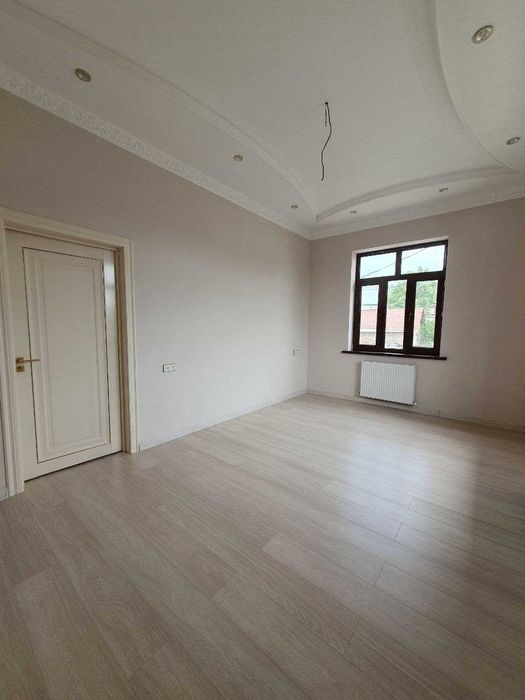 ПРОДАЕТСЯ ЕВРО ДОМ /Здание под ОФИС  2-я лин МИРАБАД САРАКУЛ 340 кв.м.
