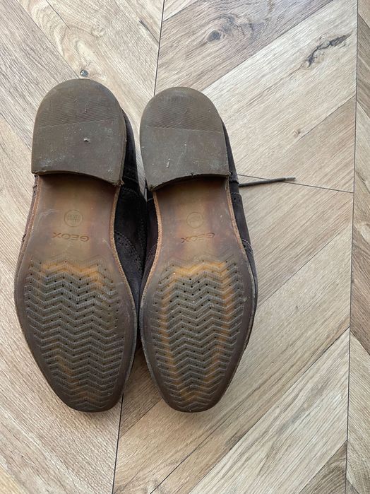 Официални велурени обувки Geox