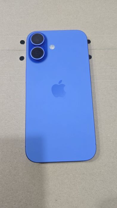 Iphone 16,128 gb blue