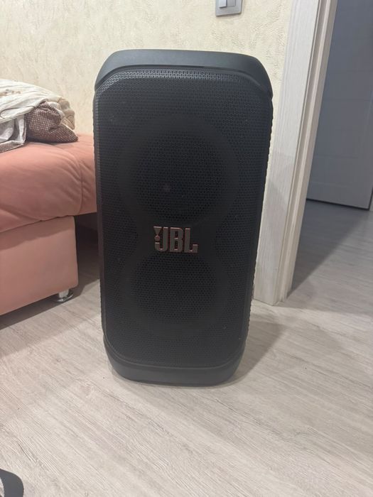 Продам колонку JBL partybox 320