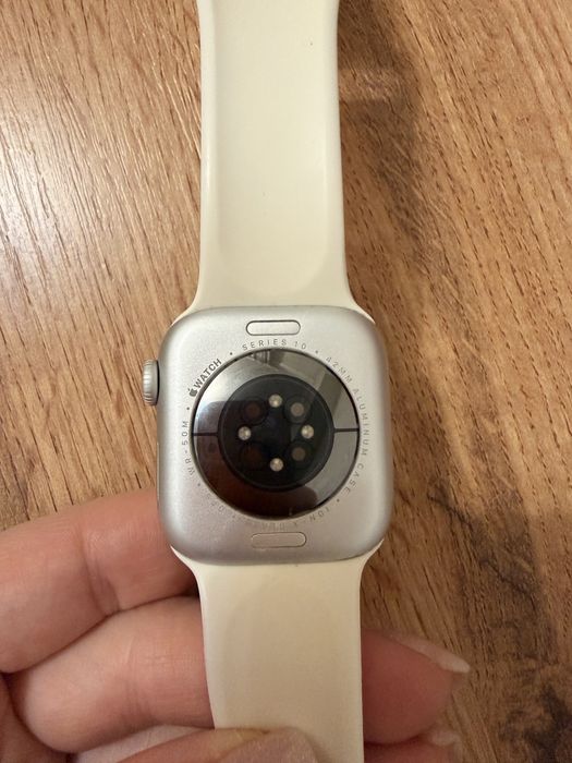 Продаю часы iWatch 10