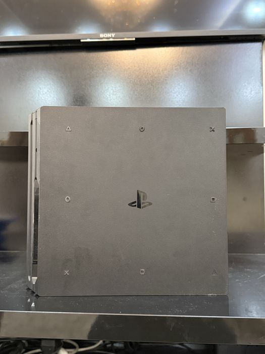 Обмен Ps 4 с 2 джостиками и с 7 дисками На Игровой Пк