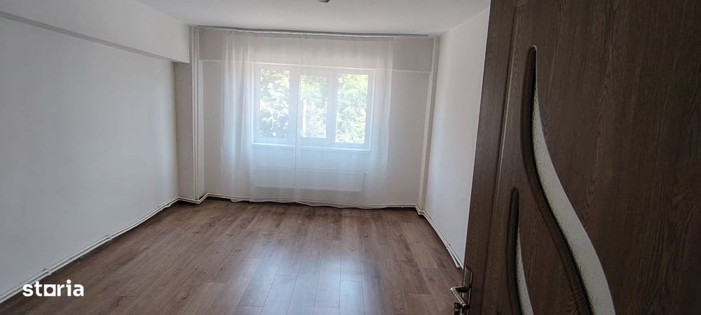 Apartament 2 camere la strada in Bucecea