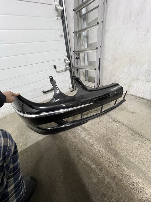 Продам бамбер и левое крыло от мерседеса