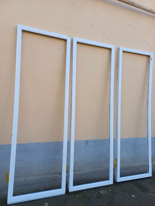 Plastik romlar sotiladi. Yangi