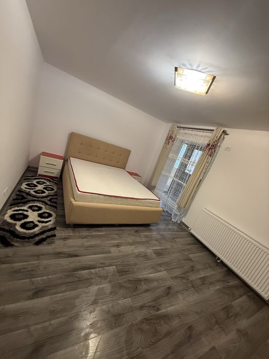 Vand apartament  2 camere