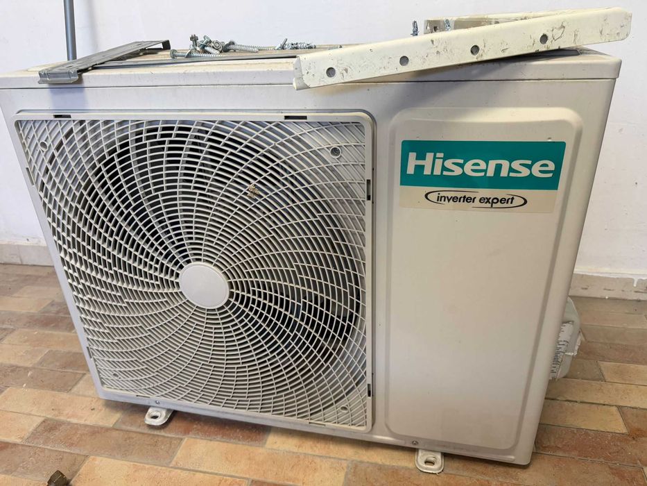 Aer condiționat Hisense 24000 BTU Inverter Wi-Fi – complet, stare foarte bună