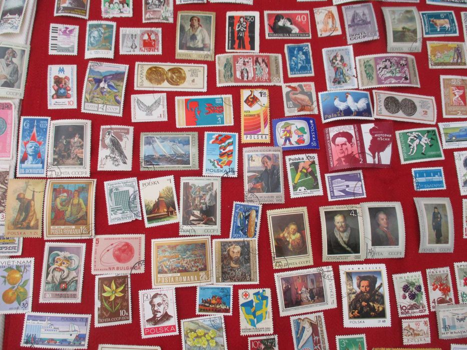 Пощенски марки:без и с печати от много държави разнообразни и ценни