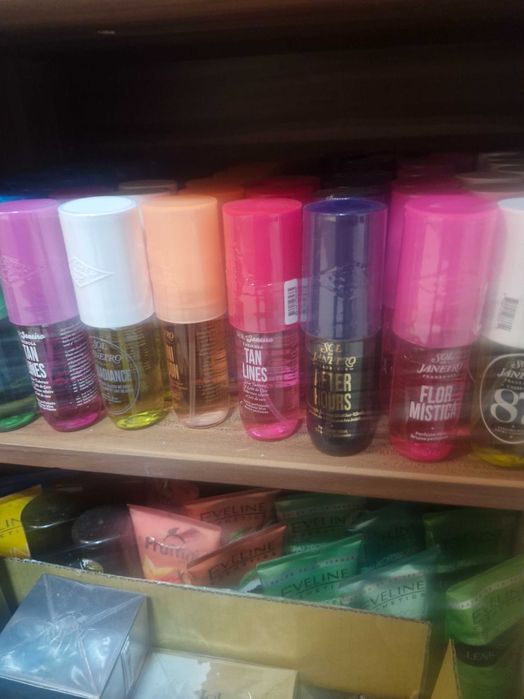 Продават се спрей за тяло Sol de Janeiro