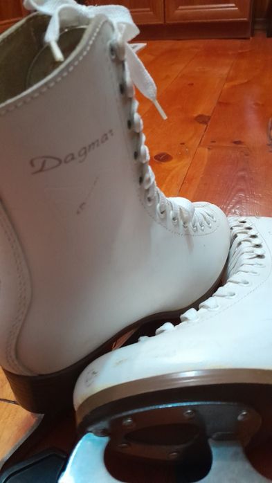 Продам коньки Botas
