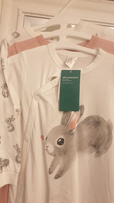 Set   nou pijamale H&M nou cu eticheta 98