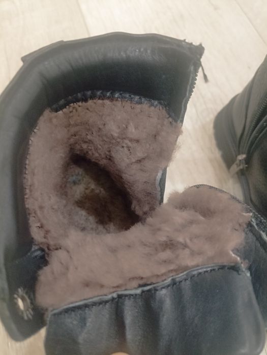 Продам детские зимние сапоги