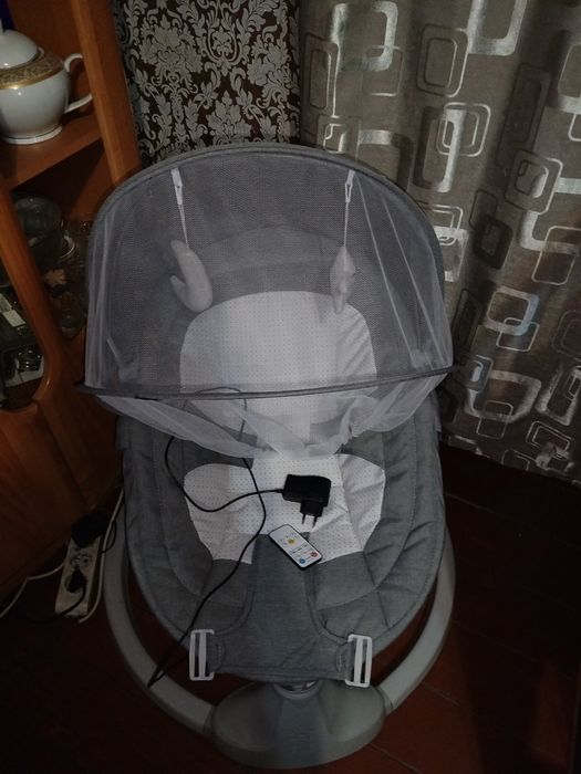 Продам шезлонг для детей