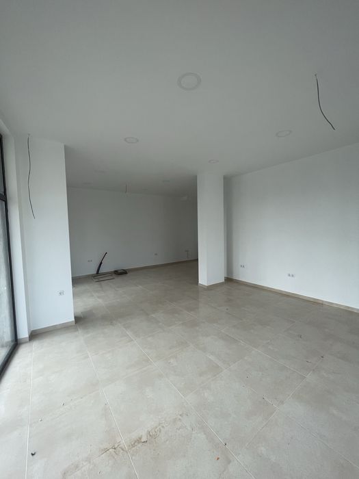 Дава се под наем Магазин в Казанлък - 75 кв.м за 388.62 € - Снимка #9