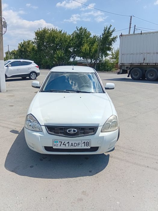 Продам приору 12 год.