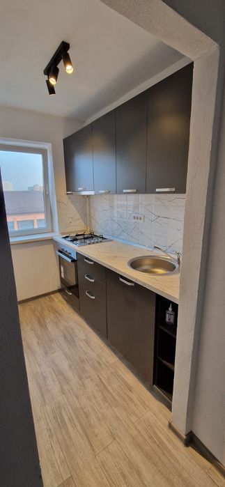 Vând apartament 3 camere decomandat