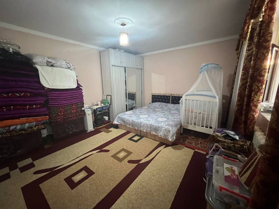 Ховли уй, яшаш хонаси 2 та. 4 соток.