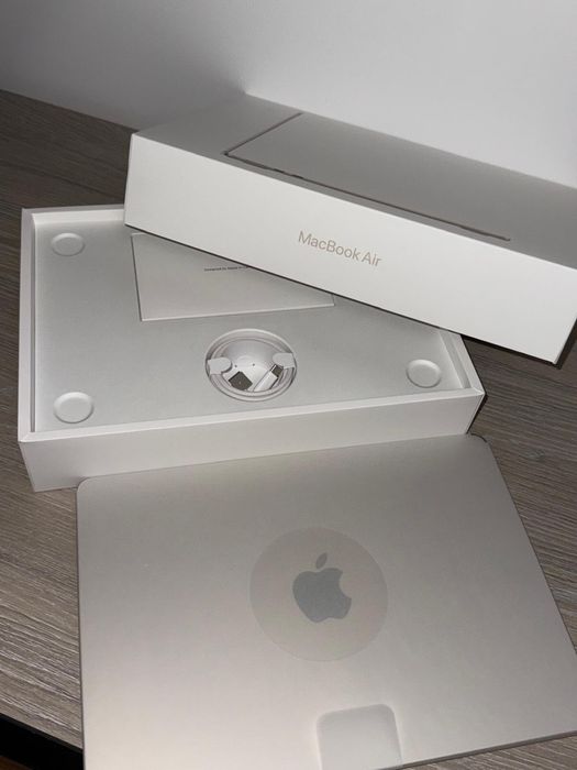 MacBook Air 13,6”,16gb ram,256ssd,nou