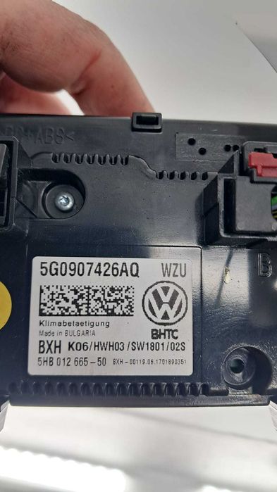 panou clima VW Passat B8 an 2017 cod 5G0907426AQ