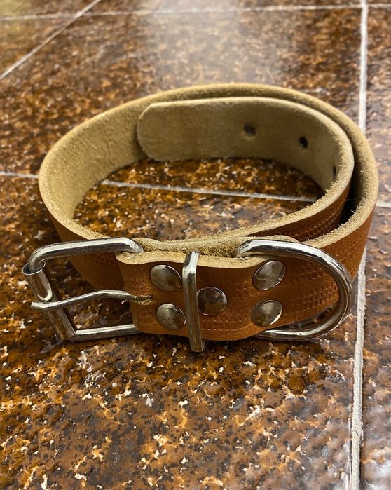 Кожен нашийник за кучета едра порода