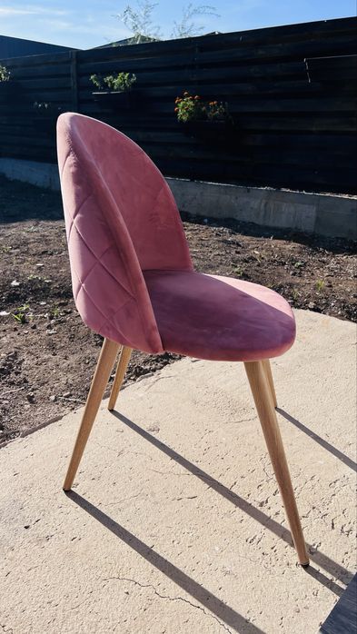 Set scaune stil scandinav