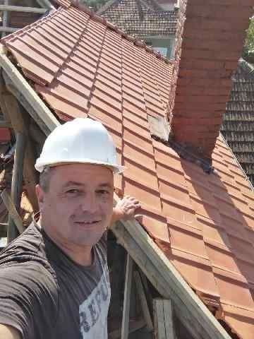 Executam lucrări de construcții, acoperișuri, terase și finisaje