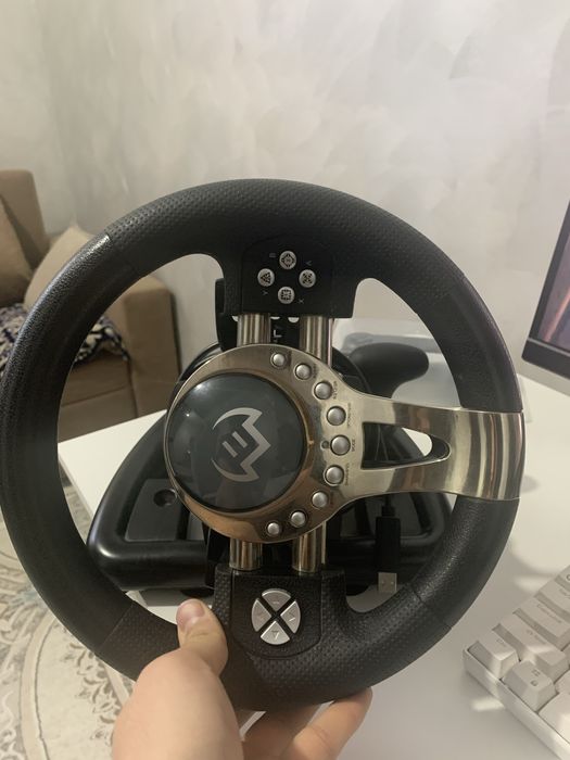 Продам игровой руль