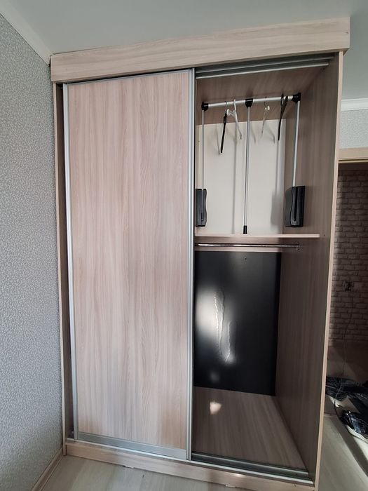 Продам шкаф-купе