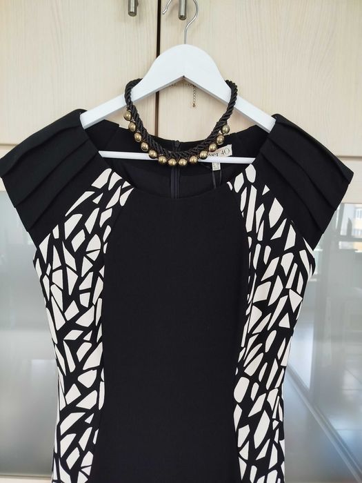 Стилна коктейлна рокля