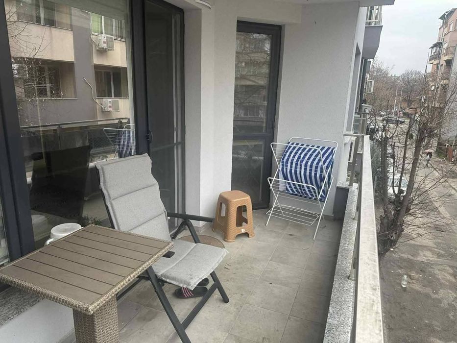 Продава се Двустаен апартамент в Пловдив, Кючук Париж - 74 кв.м за 965 €/кв.м - Снимка #2