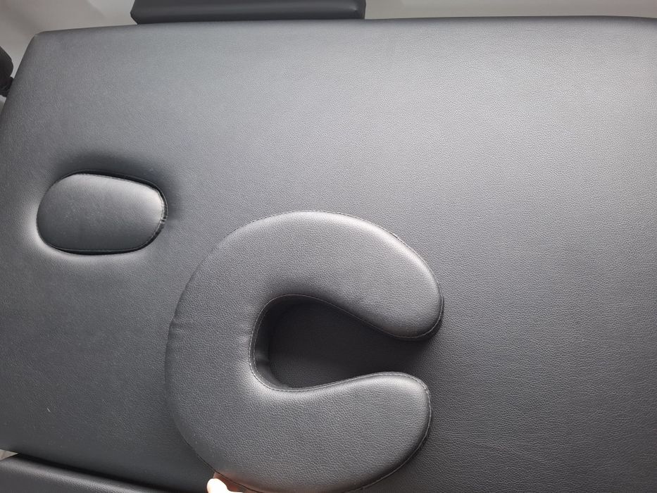 Масажна кушетка нова