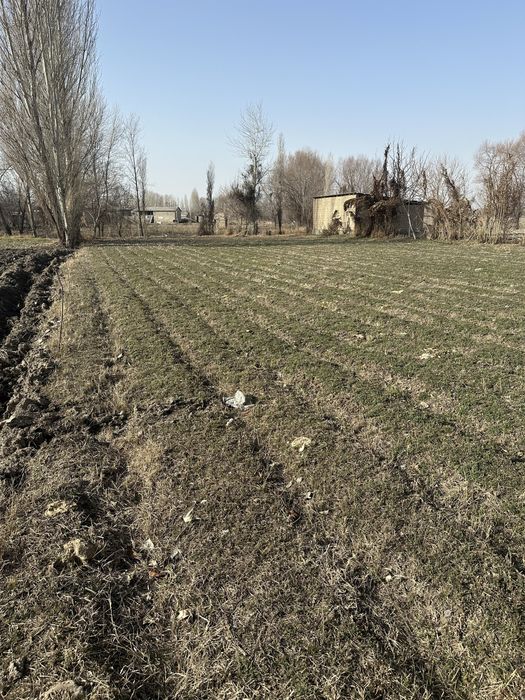 Участка турар жой кадастр хужатлари бор сув ва свет доимий