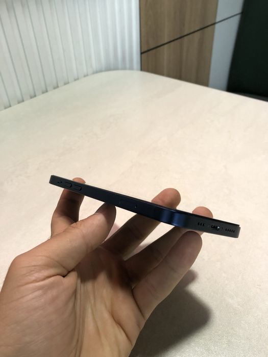 Iphone 12                  .