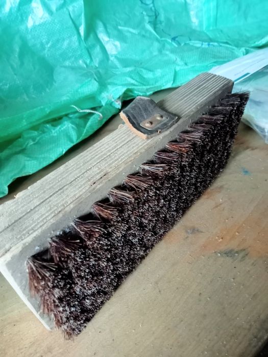 Щётка конская.Б/У.