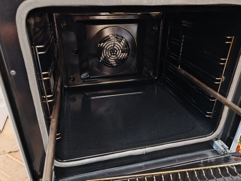 Свободно стояща печка с индукционни котлони Voss Electrolux с Pirolise и 2 години Гаранция!