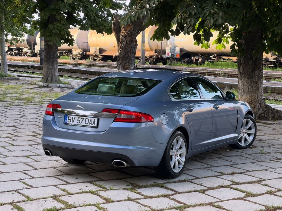 JAGUAR XF 2010 — imagine 3
