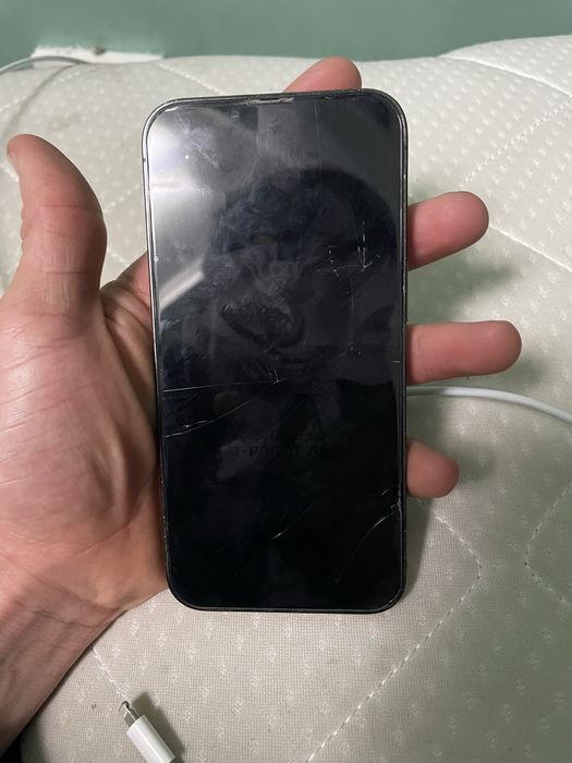 13про 128гб буу сломанныи