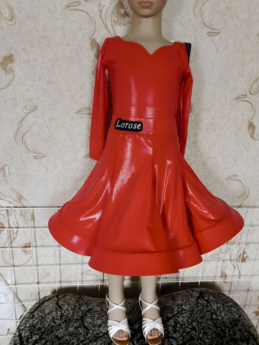 Прокат платьев для бальных танцев