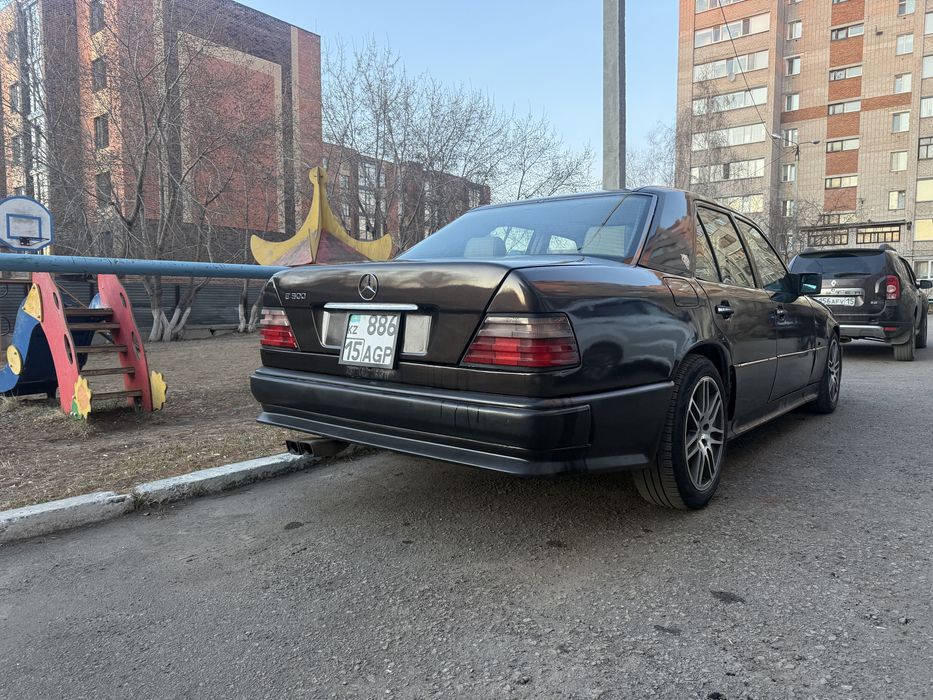 Продам мерседес 124 е500