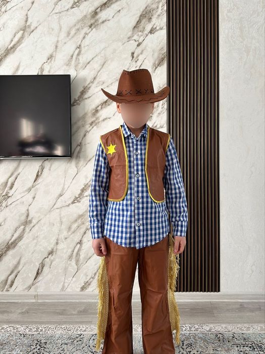 Продам костюм детский