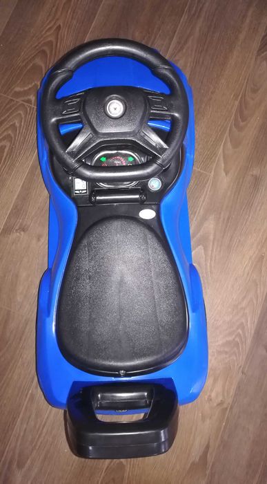 Музикална кола със светлини