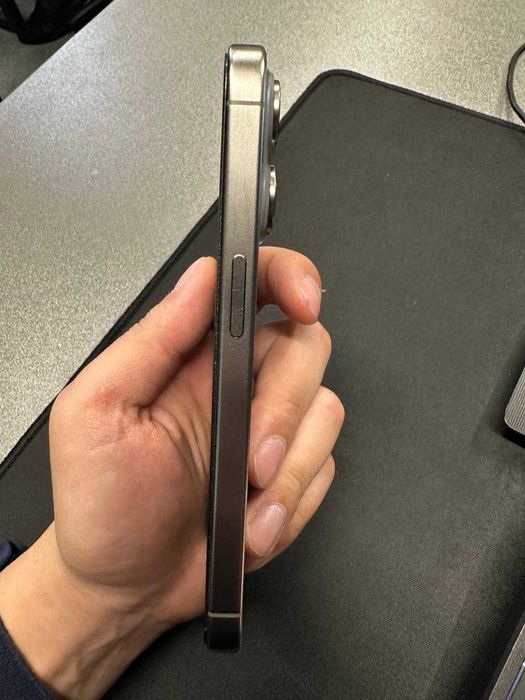 Iphone 15 pro емкость 100%