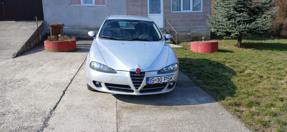 Vând Alfa romeo  147
