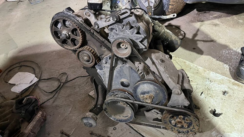 Продам двигател 1.8 моно ауди 80