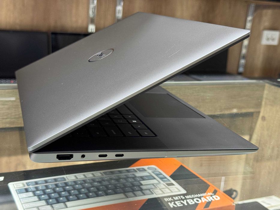 DELL Precision 5680 Core i9-13900H озу32 Gb DDR5 SSD 1Tb RTX 2000 8gb