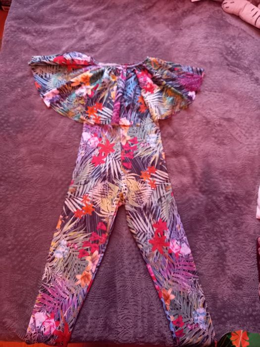 Rochii ,salopeta lunga inflorata si scurta cu pantalon scurt